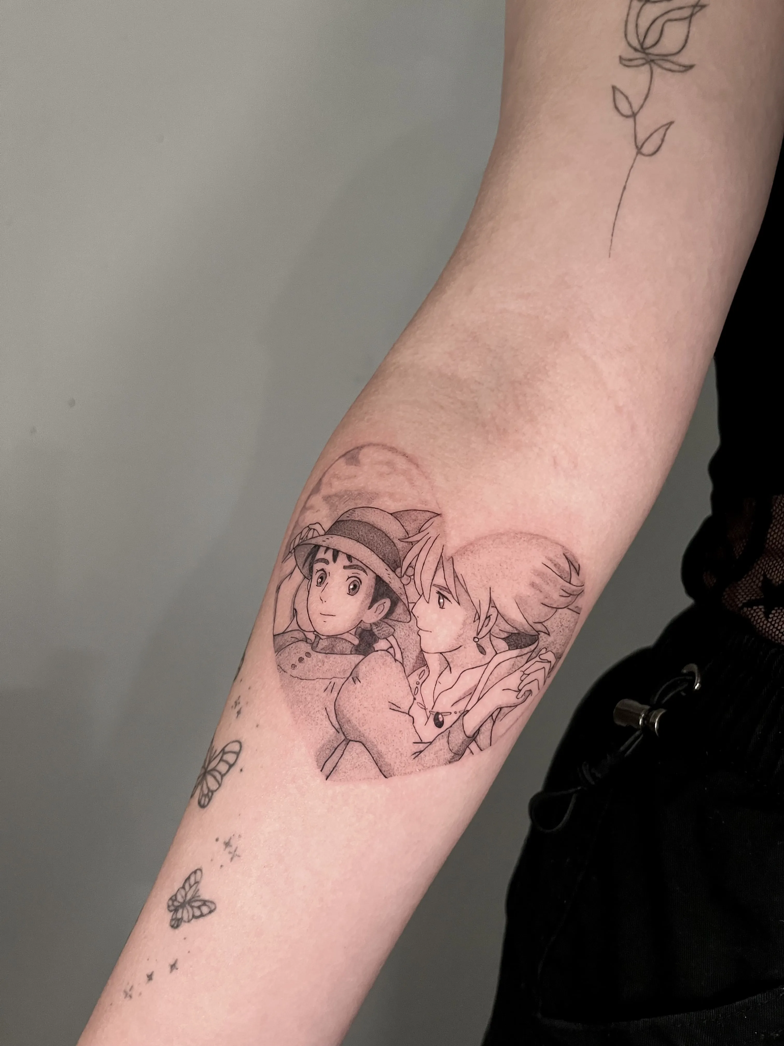 Tatuaje floral en la espalda - Noventa y Seis Tattoo, Providencia, Santiago